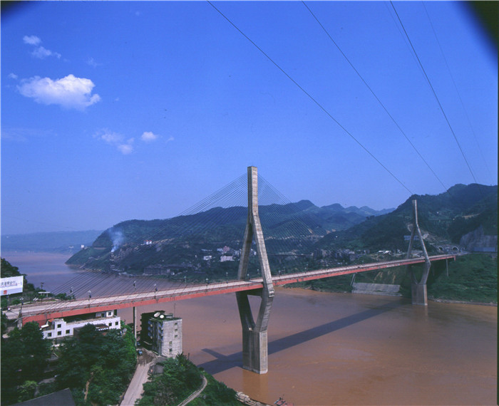 重慶涪陵長(cháng)江大橋.jpg
